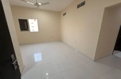 شقة - غرفة نوم - 2 حمامات للايجار في الجرف 3 - الجرف - عجمان وسط المدينة - عجمان