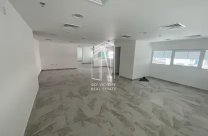 Office Space - Studio - 2 Bathrooms for rent in Hamdan Street - Abu Dhabi