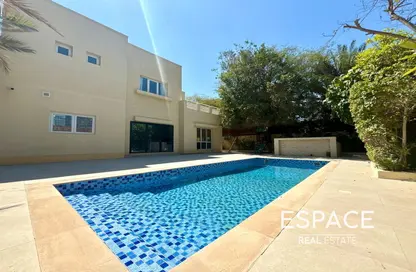 Villa - 4 Bedrooms - 4 Bathrooms for rent in Meadows 2 - Meadows - Dubai