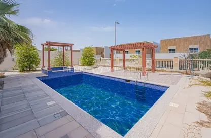 صورة لـ حوض سباحة فيلا - 5 غرف نوم - 6 حمامات للبيع في مارينا سان سات باي - مارينا - أبوظبي ، صورة رقم 1