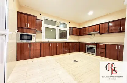 Apartment - 3 Bedrooms - 3 Bathrooms for rent in Mohamed Bin Zayed Centre - Mohamed Bin Zayed City - Abu Dhabi