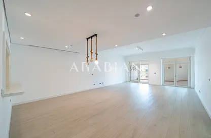 Apartment - 2 Bedrooms - 4 Bathrooms for rent in Al Hallawi - Shoreline Apartments - Palm Jumeirah - Dubai