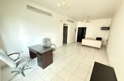 Office Space - Studio - 2 Bathrooms for rent in Saeed Tower 1 - Saeed Towers - Sheikh Zayed Road - Dubai