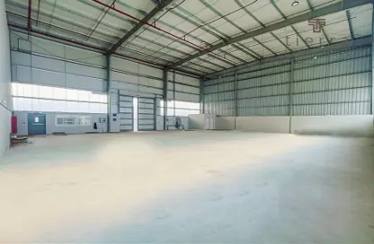 Warehouse - Studio - 2 Bathrooms for rent in Dubai Industrial City - Dubai