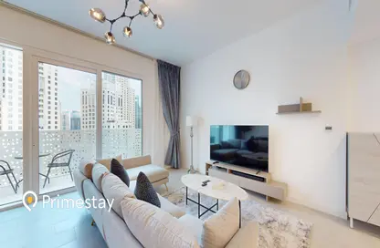 Living Room image for: Apartment - 1 Bedroom - 1 Bathroom for rent in La Vie - Jumeirah Beach Residence - Dubai, Image 1