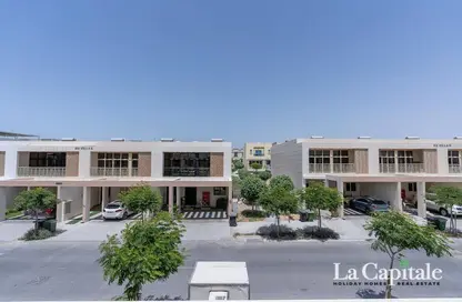 تاون هاوس - 4 غرف نوم - 5 حمامات للبيع في القرية الغربية - الفرجان - دبي