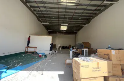Warehouse - Studio - 1 Bathroom for rent in Al Sajaa Industrial - Al Sajaa - Sharjah