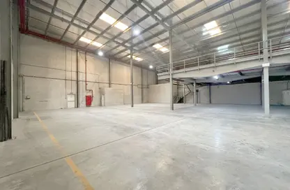 Warehouse - Studio - 2 Bathrooms for rent in Dubai Investment Park 2 (DIP 2) - Dubai Investment Park (DIP) - Dubai