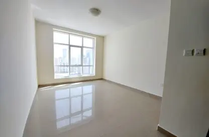 Apartment - 2 Bedrooms - 2 Bathrooms for rent in Al Thani Building - Al Khan - Sharjah