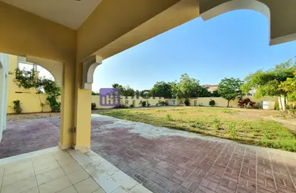 فيلا - 2 غرف نوم - 4 حمامات للايجار في منطقة 16 - قرية الجميرا سركل - دبي