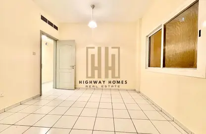 شقة - 2 غرف نوم - 2 حمامات للايجار في 4 برج منازل - النهدة - الشارقة