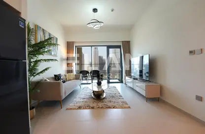Living Room image for: Apartment - 2 Bedrooms - 2 Bathrooms for sale in Burj Royale - Downtown Dubai - Dubai, Image 1