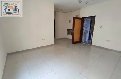 شقة - غرفة نوم - 1 حمام للايجار في مجمع مويلح - تجارية مويلح - الشارقة