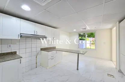 فيلا - 3 غرف نوم - 3 حمامات للايجار في الينابيع 13 - الينابيع - دبي