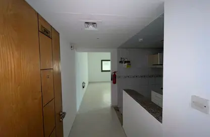 Apartment - 1 Bedroom - 1 Bathroom for rent in Lake Tower - Al Majaz 1 - Al Majaz - Sharjah