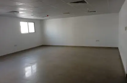 Office Space - Studio - 2 Bathrooms for rent in Al Wahda Building - Al Majaz 2 - Al Majaz - Sharjah