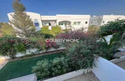 Villa - 4 Bedrooms - 5 Bathrooms for rent in Jumeirah 3 Villas - Jumeirah 3 - Jumeirah - Dubai