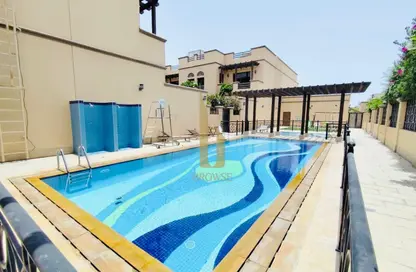 فيلا - 4 غرف نوم - 4 حمامات للايجار في فلل الجميرا 1 - جميرا 1 - جميرا - دبي