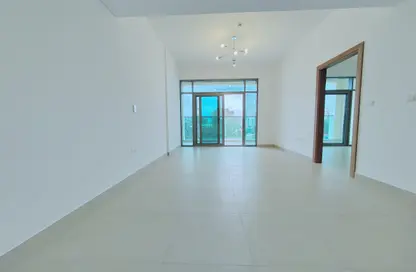 شقة - غرفة نوم - 2 حمامات للايجار في ميدان النصر - عود ميثاء - بر دبي - دبي