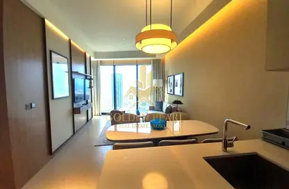 صورة لـ مطبخ شقة - 2 غرف نوم - 3 حمامات للايجار في العنوان رزيدنسز برج الأوبرا دبي 1 - ذو ادراس ريزيدنس دبي أوبرا - دبي وسط المدينة - دبي ، صورة رقم 1