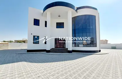 Villa - 7 Bedrooms - 7 Bathrooms for sale in Shakhbout City - Abu Dhabi