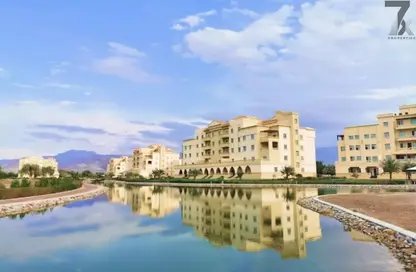 شقة - 2 غرف نوم - 2 حمامات للايجار في بناية 3 - قرية الياسمين - رأس الخيمة