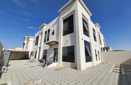 Villa - 4 Bedrooms - 6 Bathrooms for rent in Hoshi 1 - Hoshi - Al Badie - Sharjah