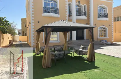 Villa - 5 Bedrooms - 6 Bathrooms for rent in Al Barsha South 2 - Al Barsha South - Al Barsha - Dubai