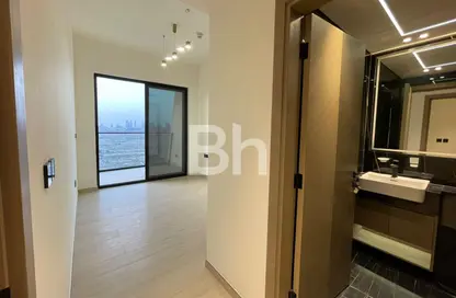 Apartment - 1 Bedroom - 2 Bathrooms for rent in Binghatti Heights - Jumeirah Village Circle - Dubai