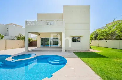 Villa - 4 Bedrooms - 5 Bathrooms for sale in Meadows 9 - Meadows - Dubai