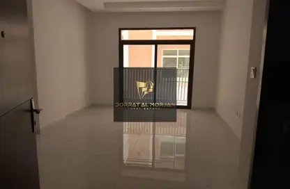 شقة - غرفة نوم - 2 حمامات للايجار في 3 المويهات - المويهات - عجمان