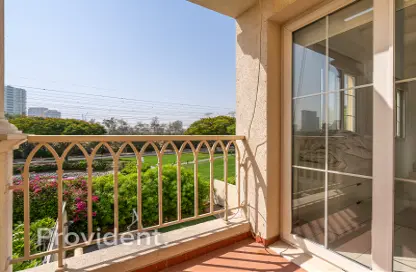 Villa - 2 Bedrooms - 3 Bathrooms for rent in Springs 8 - The Springs - Dubai
