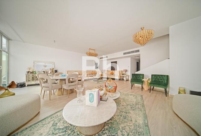15220930 - Property Image 2