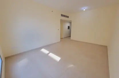 Apartment - 2 Bedrooms - 2 Bathrooms for rent in Shabiya 12 - Shabiya - Mussafah - Abu Dhabi