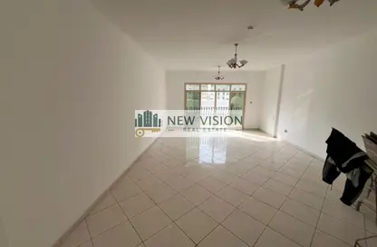 شقة - 3 غرف نوم - 3 حمامات للايجار في المجاز 3 - المجاز - الشارقة شقة - 3 غرف نوم - 3 حمامات للايجار في المجاز 3 - المجاز - الشارقة