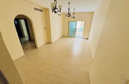 Apartment - 1 Bedroom - 2 Bathrooms for rent in Muwaileh 29 Building - Muwaileh - Sharjah