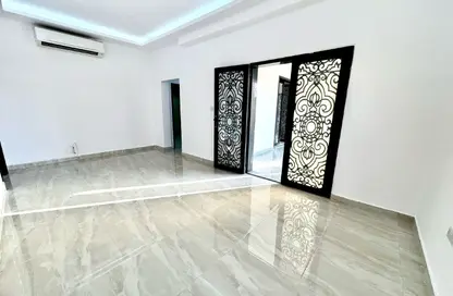 شقة - غرفة نوم - 1 حمام للايجار في مدينة الرياض - أبوظبي