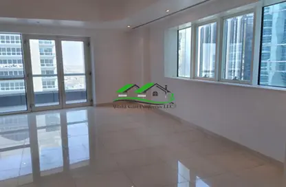 Apartment - 3 Bedrooms - 4 Bathrooms for rent in The Crystal Tower - Al Khalidiya - Abu Dhabi