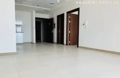 شقة - غرفة نوم - 1 حمام للبيع في بوابة بن غاطي - الجداف - دبي