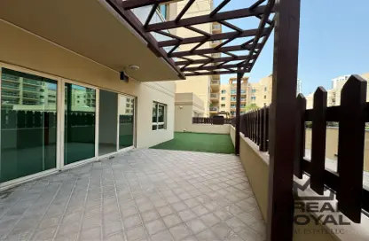 شقة - 2 غرف نوم - 3 حمامات للبيع في الغزلان  3 - الغزلان - جرينز - دبي