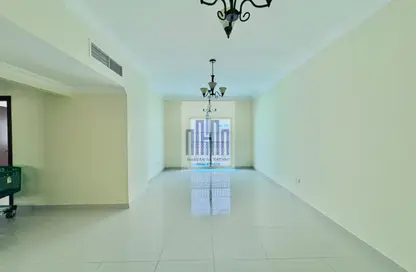 شقة - 2 غرف نوم - 2 حمامات للايجار في ذا سكواير 1 - تجارية مويلح - الشارقة
