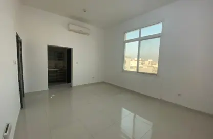 Apartment - Studio - 1 Bathroom for rent in Shakhbout City - Abu Dhabi