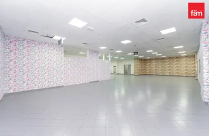 عمارة بالكامل - استوديو - 8 حمامات للبيع في الخوانيج 2 - الخوانيج - دبي