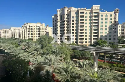 Outdoor Building image for: Apartment - 2 Bedrooms - 3 Bathrooms for rent in Golden Mile 4 - Golden Mile - Palm Jumeirah - Dubai, Image 1
