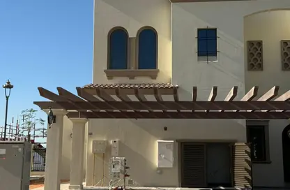 Townhouse - 2 Bedrooms - 3 Bathrooms for rent in Bloom Living - Zayed City (Khalifa City C) - Khalifa City - Abu Dhabi