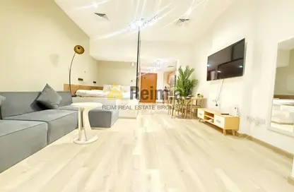 شقة - 1 حمام للايجار في روز1 - حدائق الإمارات 1 - قرية الجميرا سركل - دبي