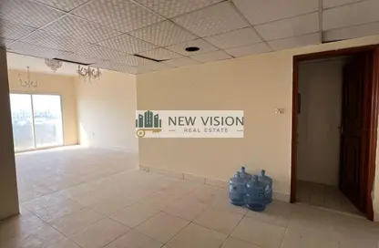 Apartment - 2 Bedrooms - 2 Bathrooms for rent in Al Qulaya'ah - Al Sharq - Sharjah