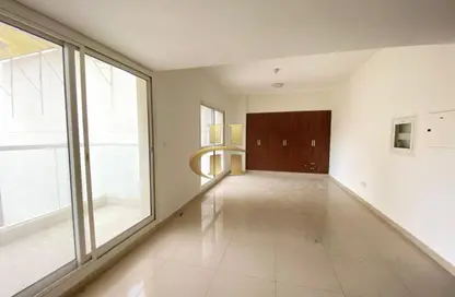 Apartment - Studio - 1 Bathroom for rent in Royal JVC Building - District 10 - Jumeirah Village Circle - Dubai