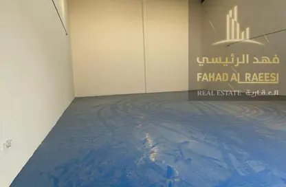 مستودع - استوديو - 1 حمام للايجار في أم الثعوب - أم القيوين