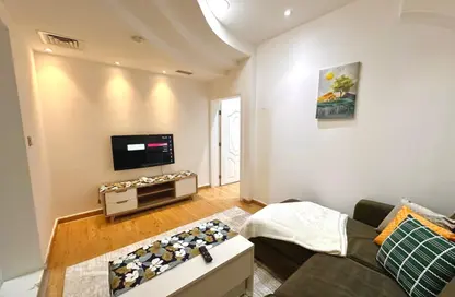 Apartment - Studio - 1 Bathroom for rent in Beach Tower 1 - Al Khan Lagoon - Al Khan - Sharjah